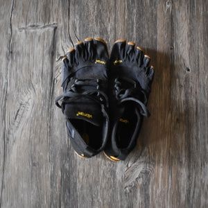 Vibram walking sneakers